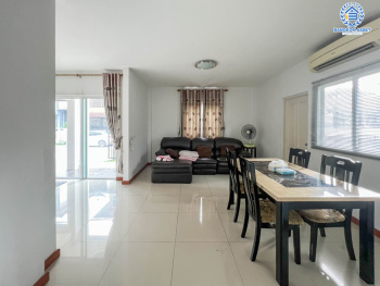 *****บ้านเดี่ยวมือสอง ม.คาซ่าพรีเมี่ยม ราชพฤกษ์-พระราม5 บ้านเดี่ยวหลังใหญ่ 3 ชั้น แบรนด์ Q.House เนื้อที่ 50.4 ตร.ว. ดีไซน์ตอบทุกไลฟ์สไตล์ ฟังก์ชัน 3 ห้องนอน 5 ห้องน้ำ จอดรถได้ 4 คัน บนทำเลติดถนนใหญ่ เชื่อมต่อทุกเส้นทาง ใกล้รถไฟฟ้าสายสีม่วง "สถานีบางพลู" และทวงด่วน "ศรีรัช"